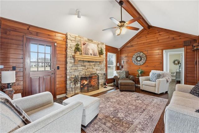 10300 W 164th Street, Overland Park, KS 66221