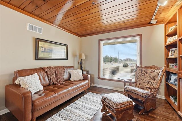 10300 W 164th Street, Overland Park, KS 66221