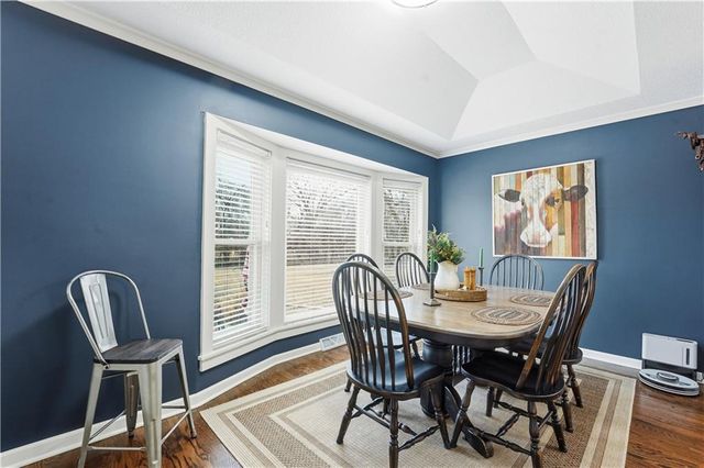 10300 W 164th Street, Overland Park, KS 66221