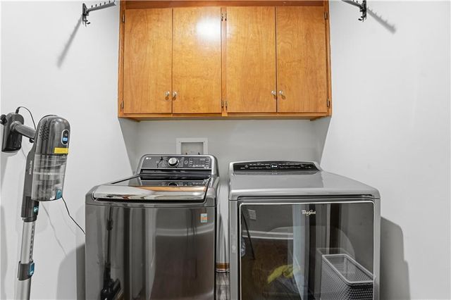 10300 W 164th Street, Overland Park, KS 66221