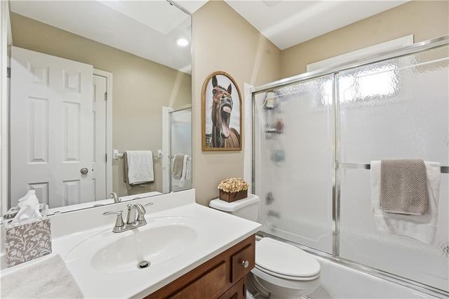 10300 W 164th Street, Overland Park, KS 66221