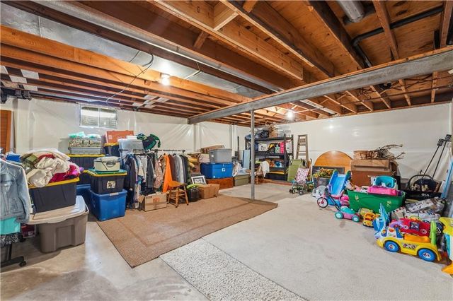 10300 W 164th Street, Overland Park, KS 66221