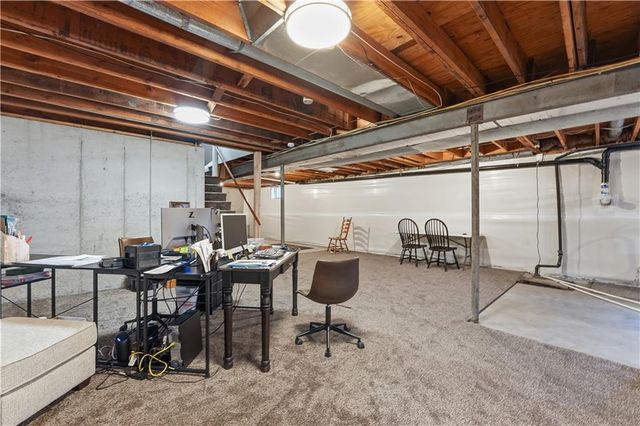 10300 W 164th Street, Overland Park, KS 66221