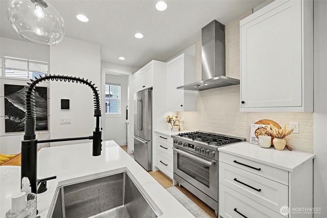11605 NE 155th Street, Kirkland, WA 98034