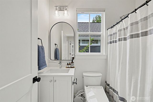 11605 NE 155th Street, Kirkland, WA 98034