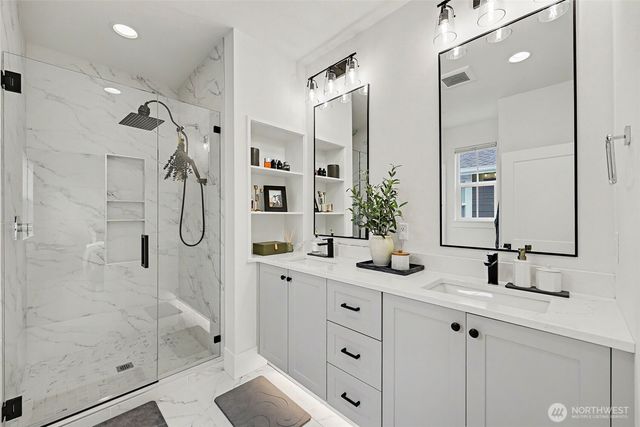 11605 NE 155th Street, Kirkland, WA 98034