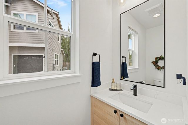 11605 NE 155th Street, Kirkland, WA 98034