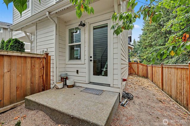 11605 NE 155th Street, Kirkland, WA 98034