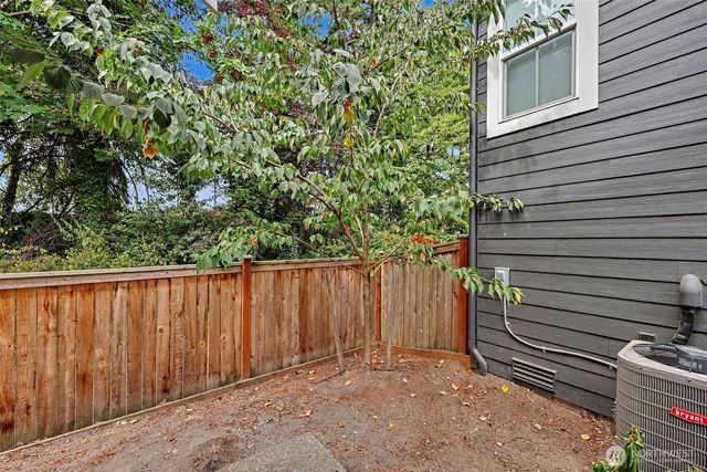 11605 NE 155th Street, Kirkland, WA 98034