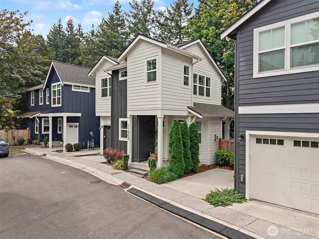 11605 NE 155th Street, Kirkland, WA 98034