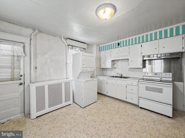 637 S MAIN ST, Red Lion, PA 17356