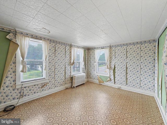 637 S MAIN ST, Red Lion, PA 17356