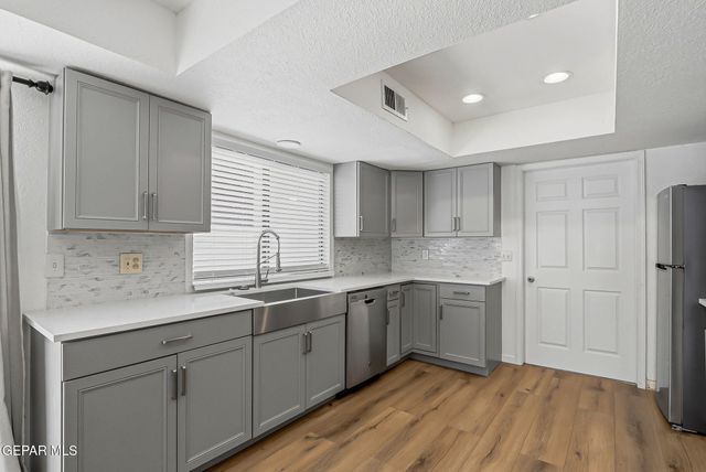 5205 VALLEY SPRING Way, El Paso, TX 79932