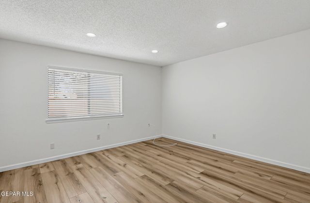 5205 VALLEY SPRING Way, El Paso, TX 79932