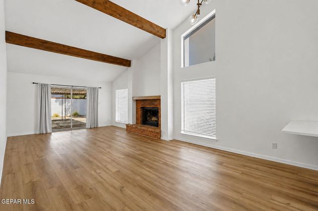 5205 VALLEY SPRING Way, El Paso, TX 79932