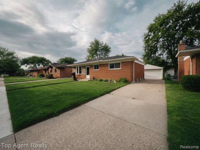 4436 Buckingham Drive, Warren, MI 48092