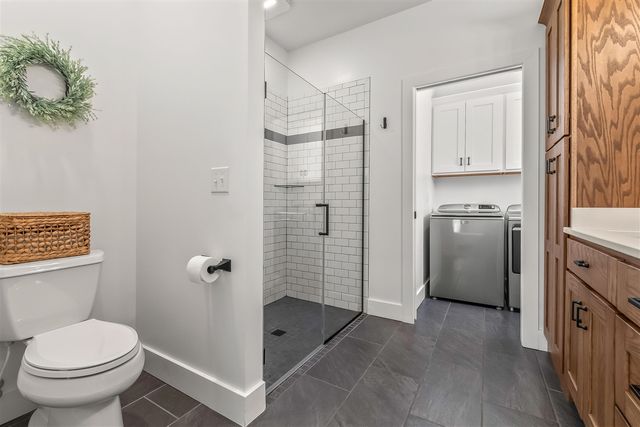 25 Hillsdale Commons Drive, Hillsdale, MI 49242