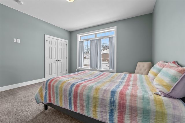 25 Hillsdale Commons Drive, Hillsdale, MI 49242