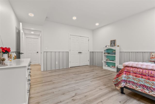 25 Hillsdale Commons Drive, Hillsdale, MI 49242