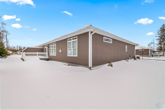 25 Hillsdale Commons Drive, Hillsdale, MI 49242