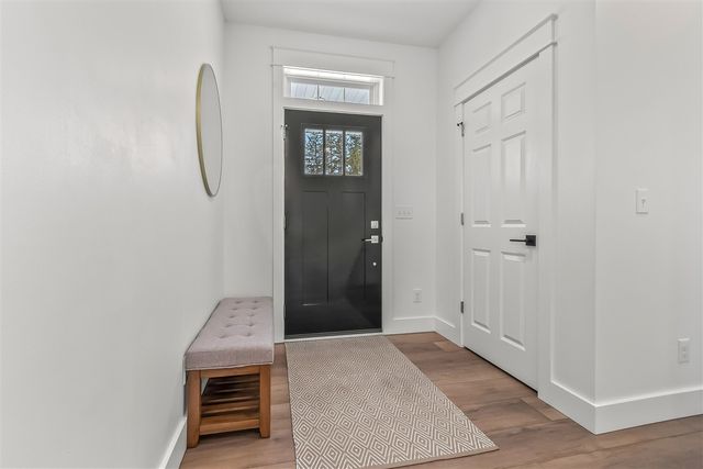 25 Hillsdale Commons Drive, Hillsdale, MI 49242