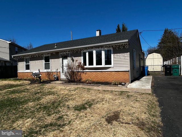 901 SPENCER DR, Croydon, PA 19021