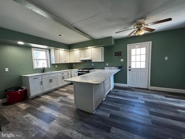 901 SPENCER DR, Croydon, PA 19021