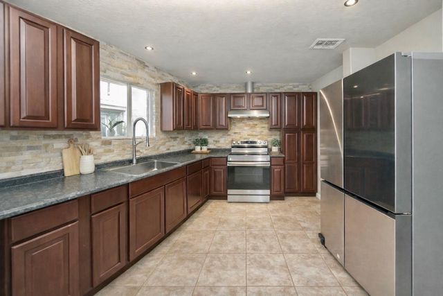 15419 Mesa Drive, Humble, TX 77396