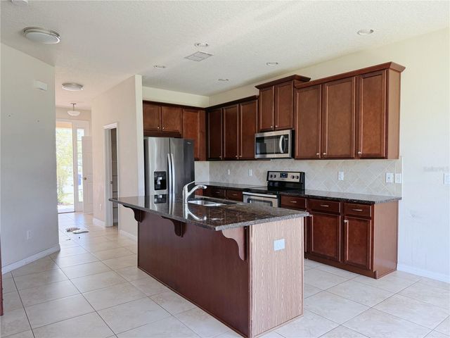 2428 CHATEAU LOOP, Kissimmee, FL 34741