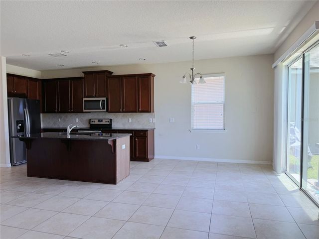 2428 CHATEAU LOOP, Kissimmee, FL 34741