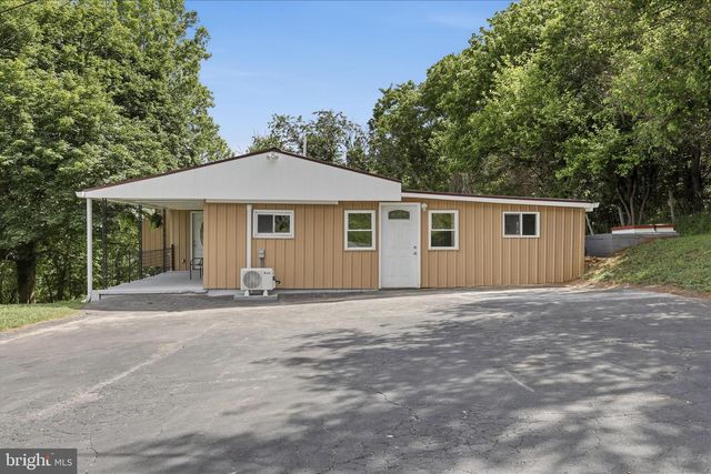 6340 COFFMAN FARMS RD, Keedysville, MD 21756