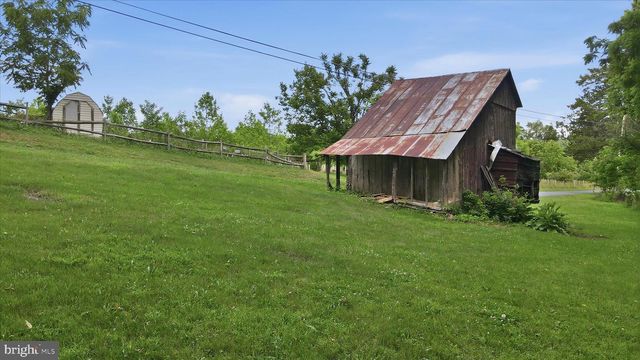 6340 COFFMAN FARMS RD, Keedysville, MD 21756