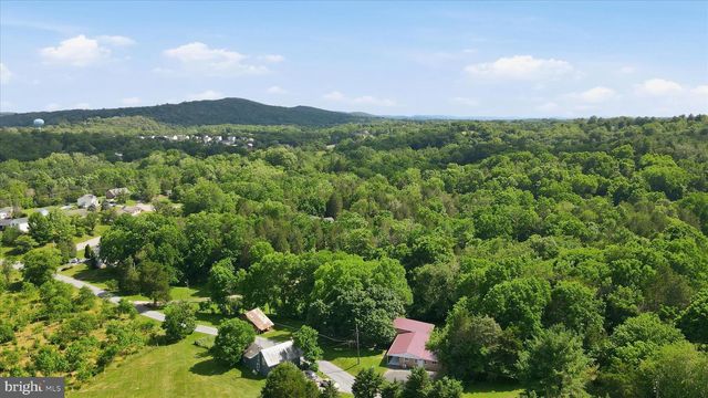 6340 COFFMAN FARMS RD, Keedysville, MD 21756