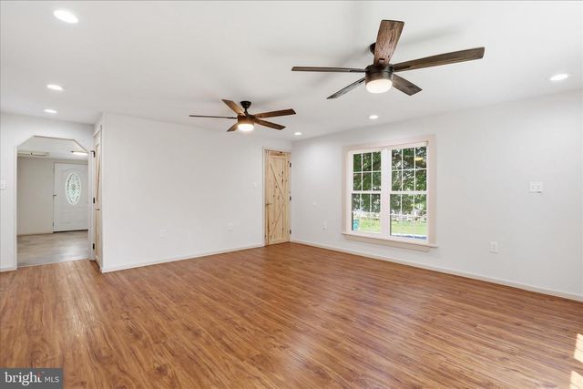 6340 COFFMAN FARMS RD, Keedysville, MD 21756