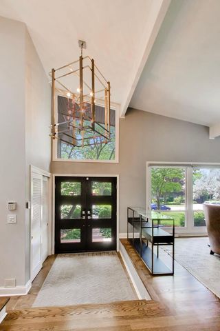 303 Charal Lane, Highland Park, IL 60035