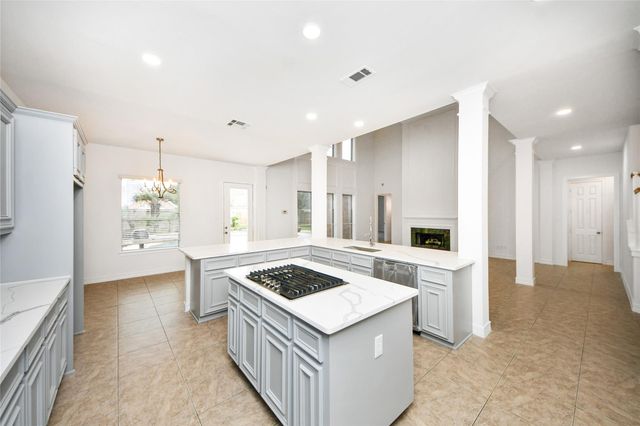 2008 Anchor Bay Court, Pearland, TX 77584