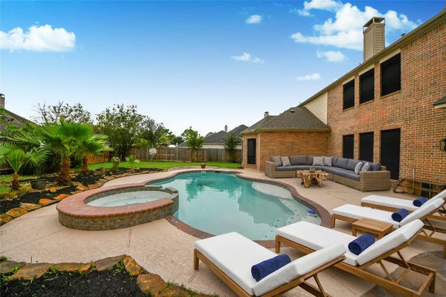 2008 Anchor Bay Court, Pearland, TX 77584