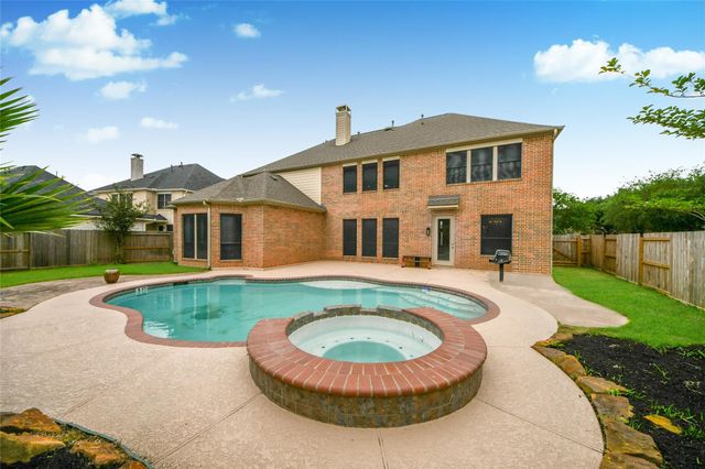 2008 Anchor Bay Court, Pearland, TX 77584