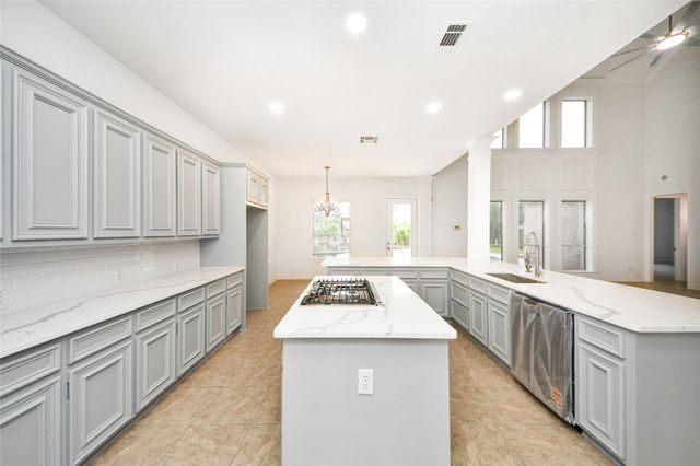 2008 Anchor Bay Court, Pearland, TX 77584