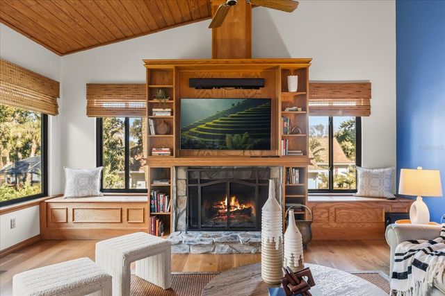 15815 ACORN CIRCLE, Tavares, FL 32778