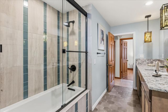 15815 ACORN CIRCLE, Tavares, FL 32778