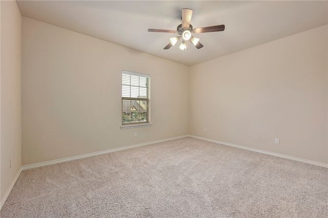 128 Kimber Lane, College Station, TX 77845