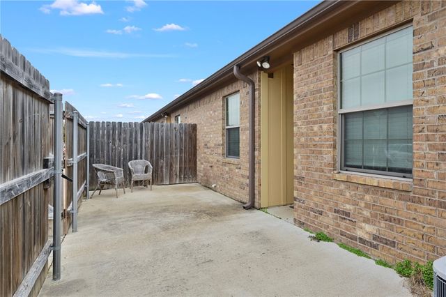 128 Kimber Lane, College Station, TX 77845