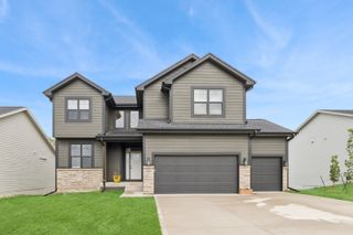 585 NW Rosemont Drive, Waukee, IA 50263