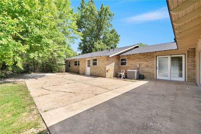 1510 Circle Drive, Springdale, AR 72764