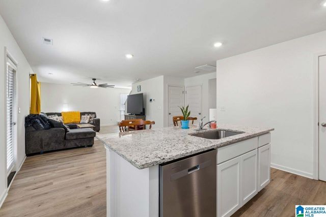 461 SADDLEWOOD COVE, Columbiana, AL 35051