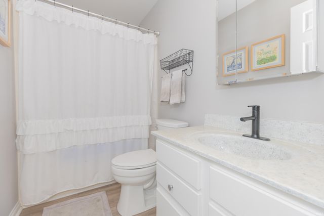 2644 Waterstone Drive, Evansville, IN 47725
