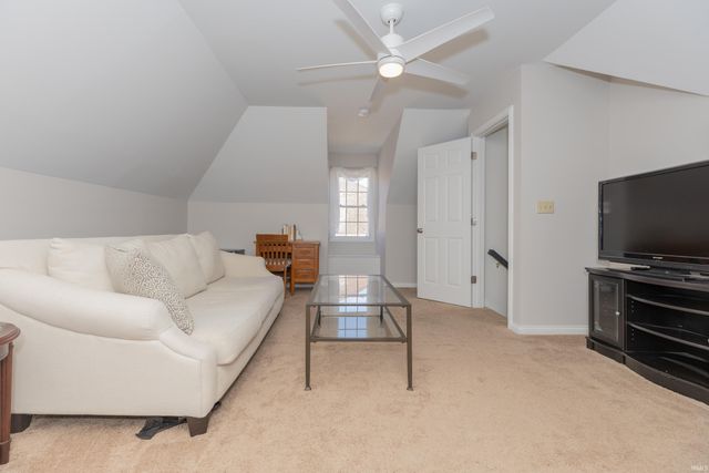 2644 Waterstone Drive, Evansville, IN 47725