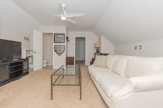 2644 Waterstone Drive, Evansville, IN 47725