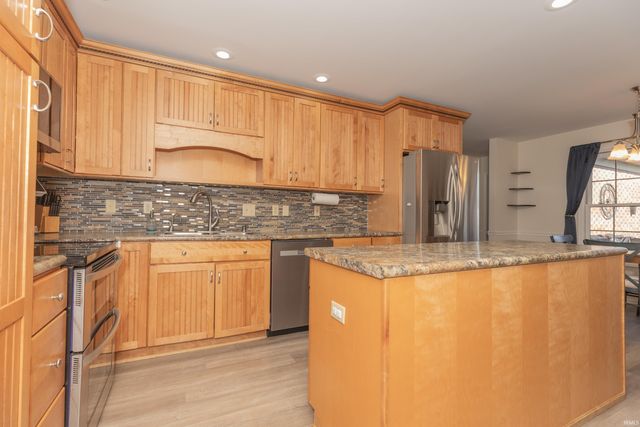 2644 Waterstone Drive, Evansville, IN 47725